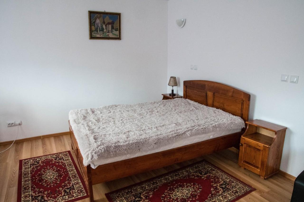 Pensiunea Floricel Stoeneşti Exterior foto